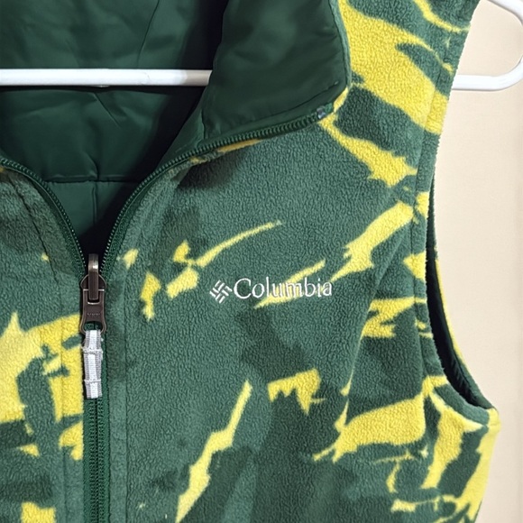 Columbia Forest Green Reversible Vest - Picture 7 of 8